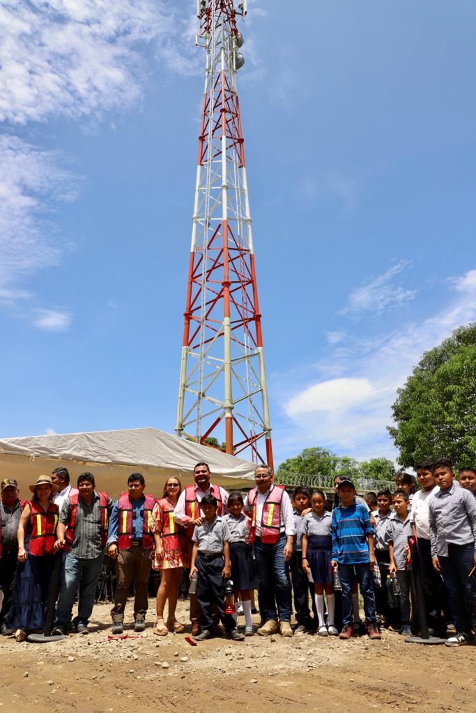 Helmer Ferras pone en operación torre de telefonía celular en Mapastepec