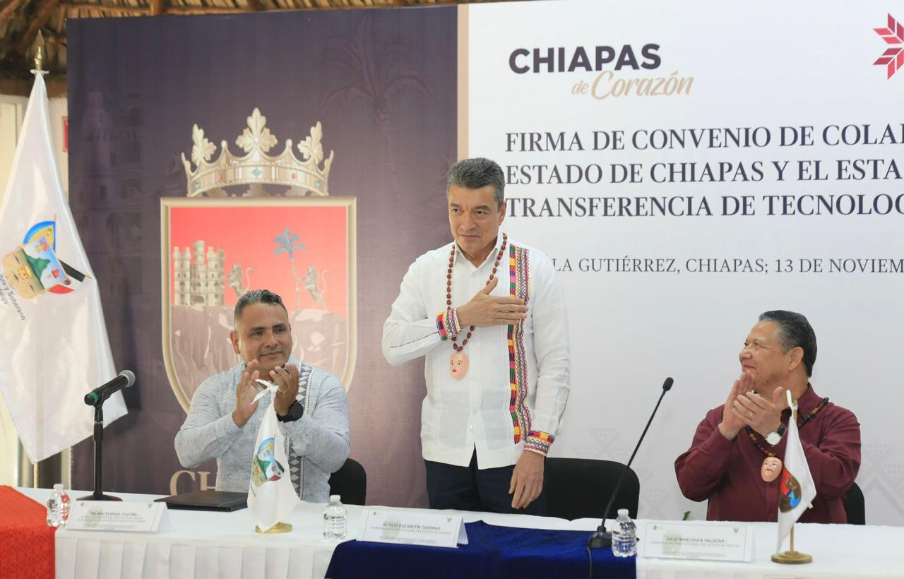 Rutilio Escandón y Julio Menchaca, gobernador de Hidalgo, firman convenio a favor de la digitalización de procesos y trámites